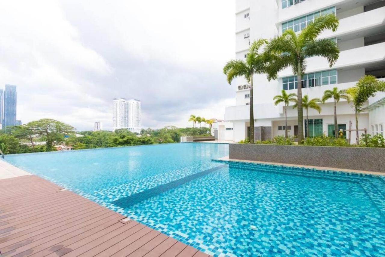 Seaview Condo Near Rf Mall, Food Court & Free Netflix Johor Bahru Exterior foto
